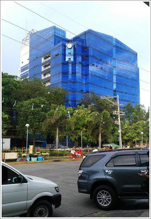 Roxas Avenue Night Market